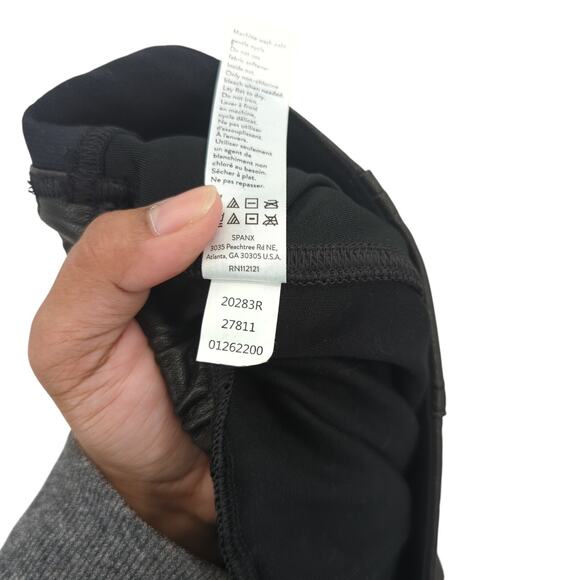 SPANX Women 2x Plus Faux Leather Joggers Black Relaxed Drop Crotch Slouchy 20283 - Picture 8 of 10